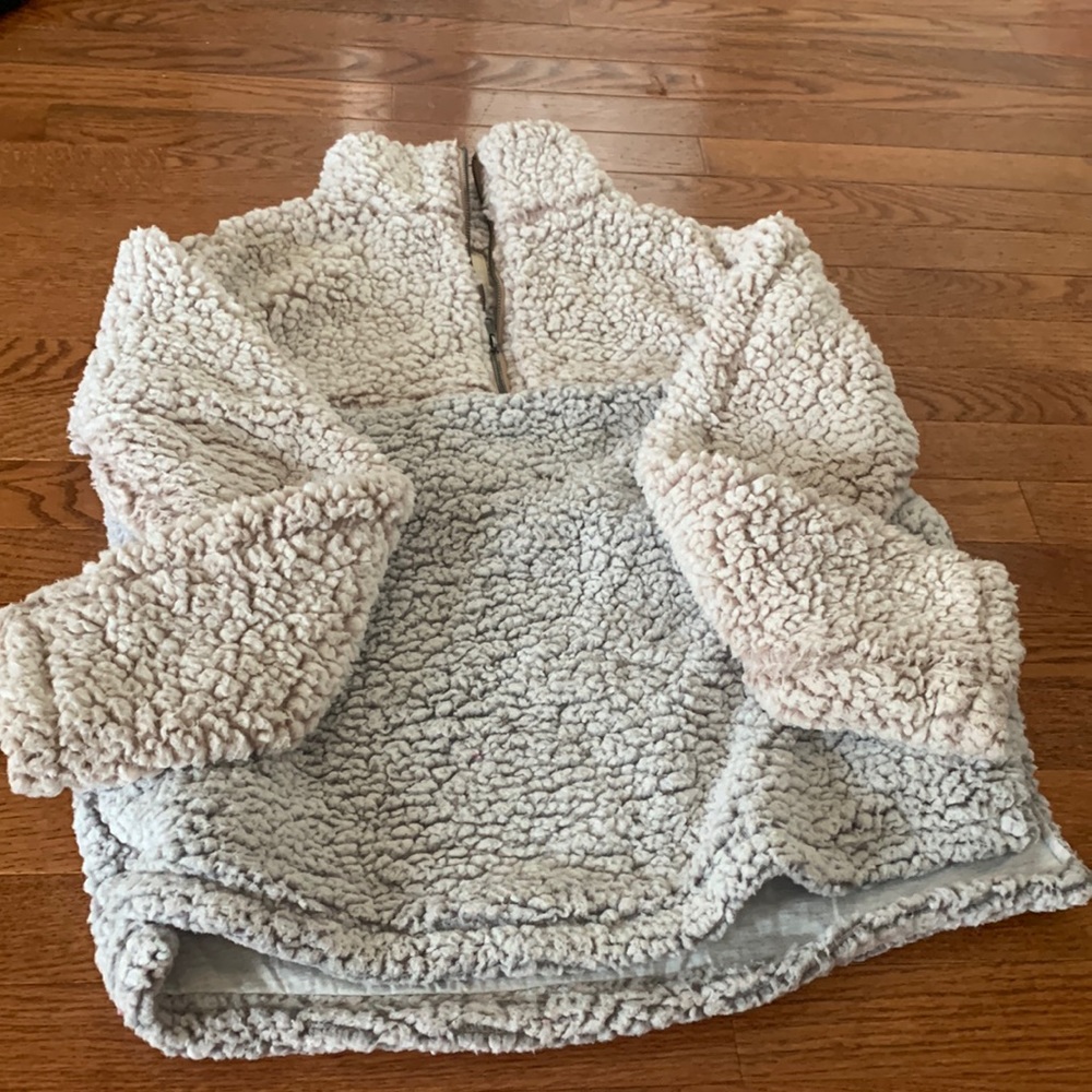 Thread & Supply size xs sherpa jacket